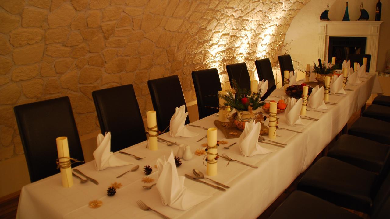 Hotel Goldener Anker Торгау Екстериор снимка