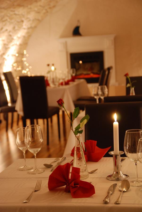 Hotel Goldener Anker Торгау Екстериор снимка